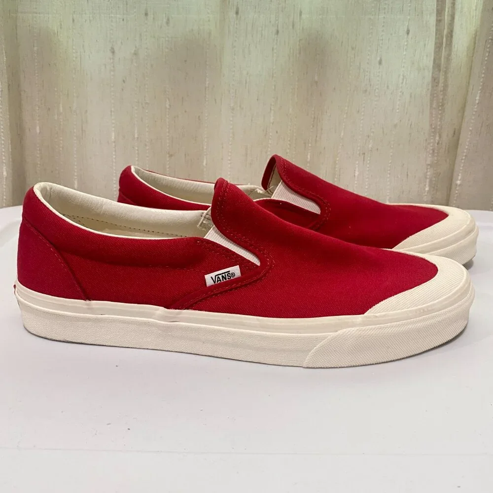 Vans Classic Slip-On Skate Shoes Off-White Toe Cap Red Canvas Men’s 10.5